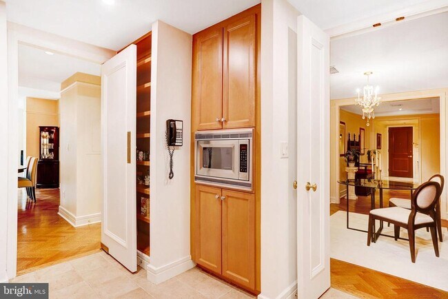 Building Photo - 1155 23rd St NW