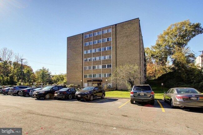 Building Photo - 9250 Edwards Way
