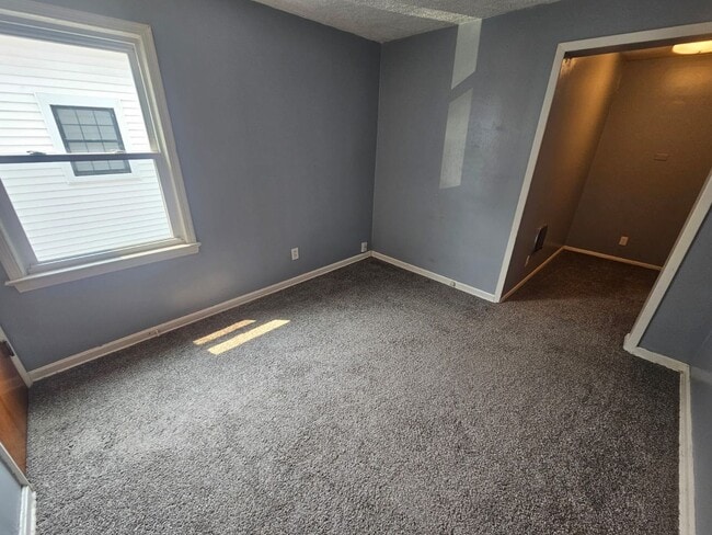 Building Photo - Spacious 3-Bedroom, 2-Bath South Euclid Home!