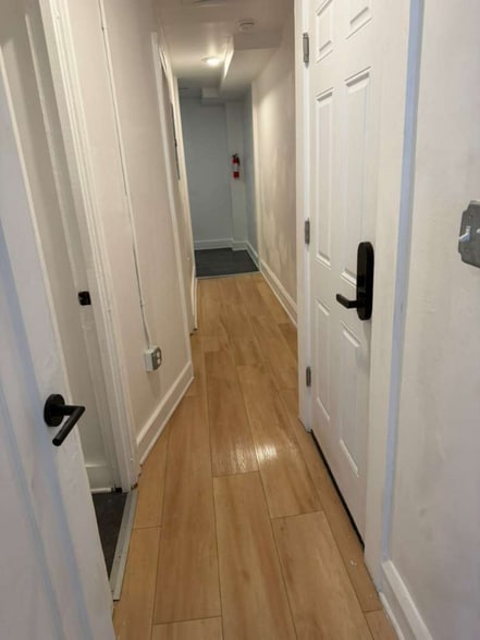 Building Photo - 1384 W 83rd St