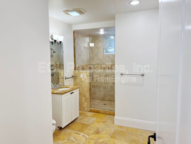 Building Photo - 16123 W Sunset Blvd