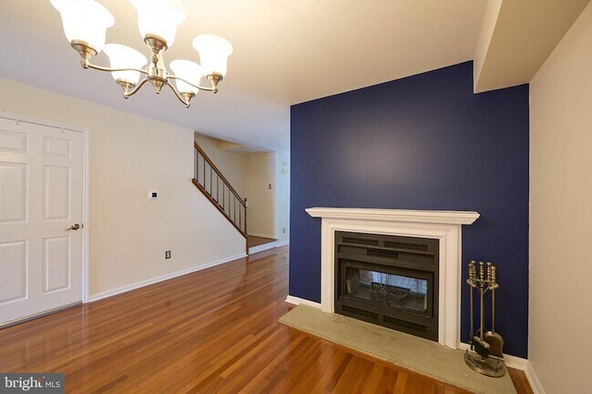 Building Photo - 1803 Stoneham Dr