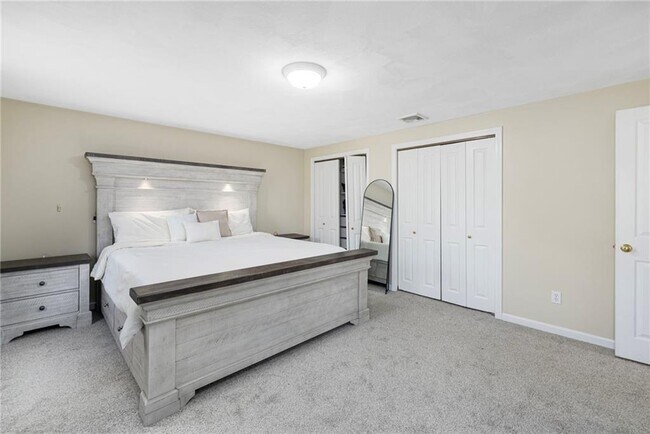 Building Photo - 42 Rollingwood Dr