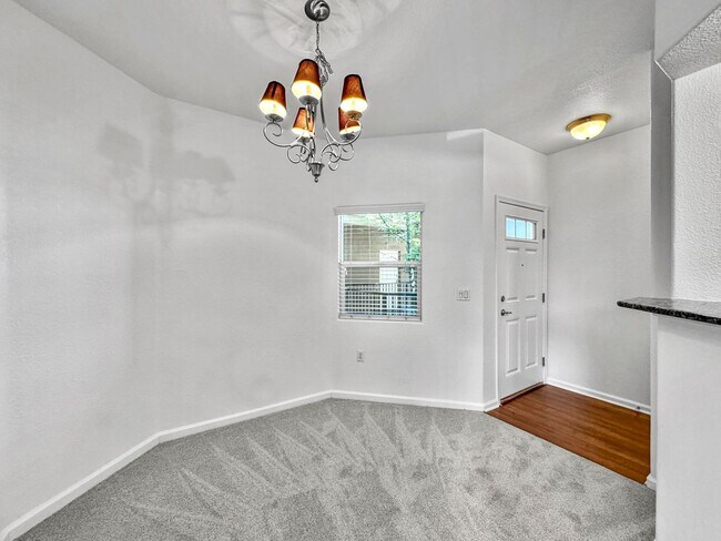 Building Photo - Updated 2BR/2BA Condo with Garage in Prime...