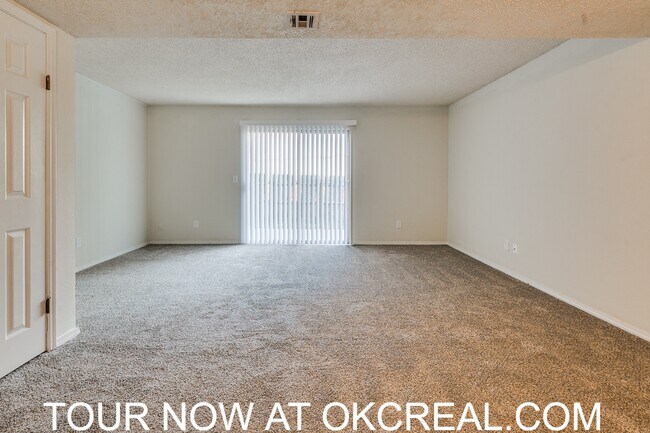 Building Photo - 1207 Lakecrest Dr