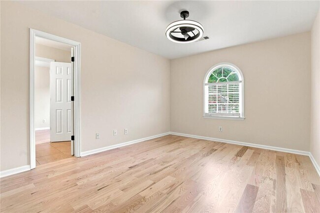 Building Photo - 5527 Bridge Pointe Dr