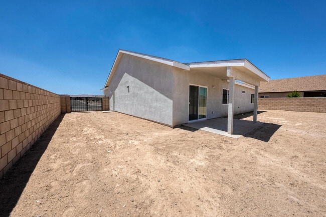 Building Photo - 1018 Briarwood Ave