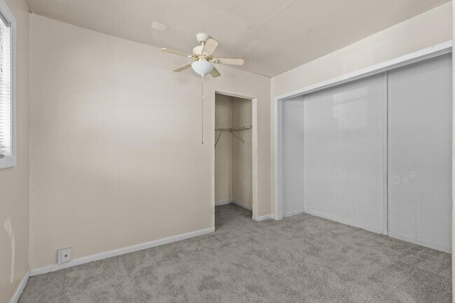 Building Photo - 4010 Emerald Lake Dr