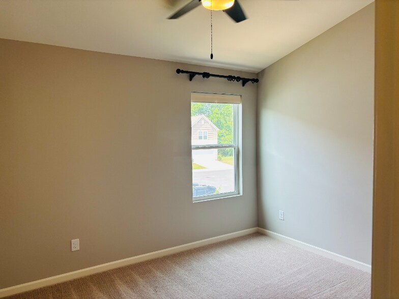 Building Photo - 13969 Clayborn St