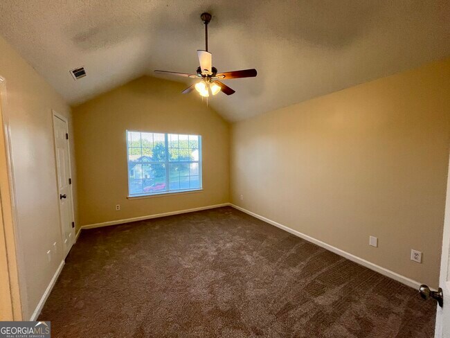 Building Photo - 260 Windscape Dr