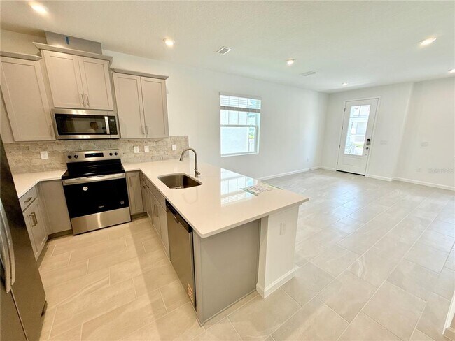 Building Photo - 1315 Tarflower Dr