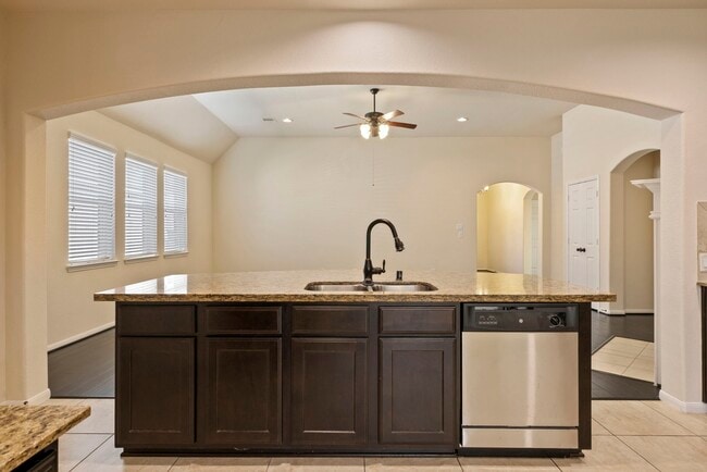 Building Photo - 3310 Retama Falls Ln