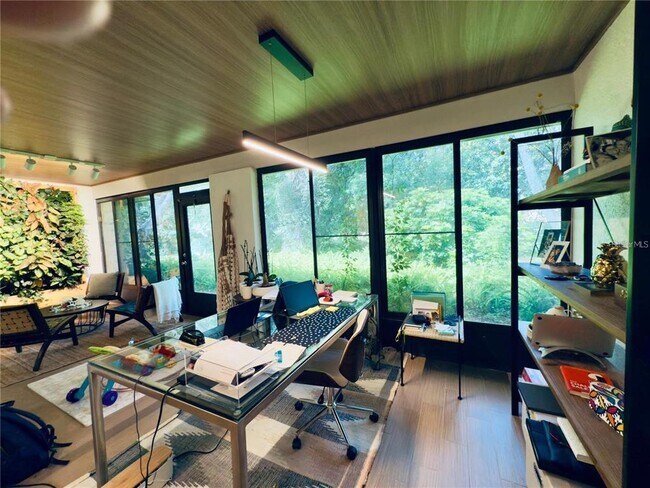 Building Photo - 8113 Breeze Cove Ln