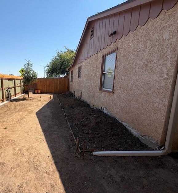 Building Photo - 901 Castaic Ave