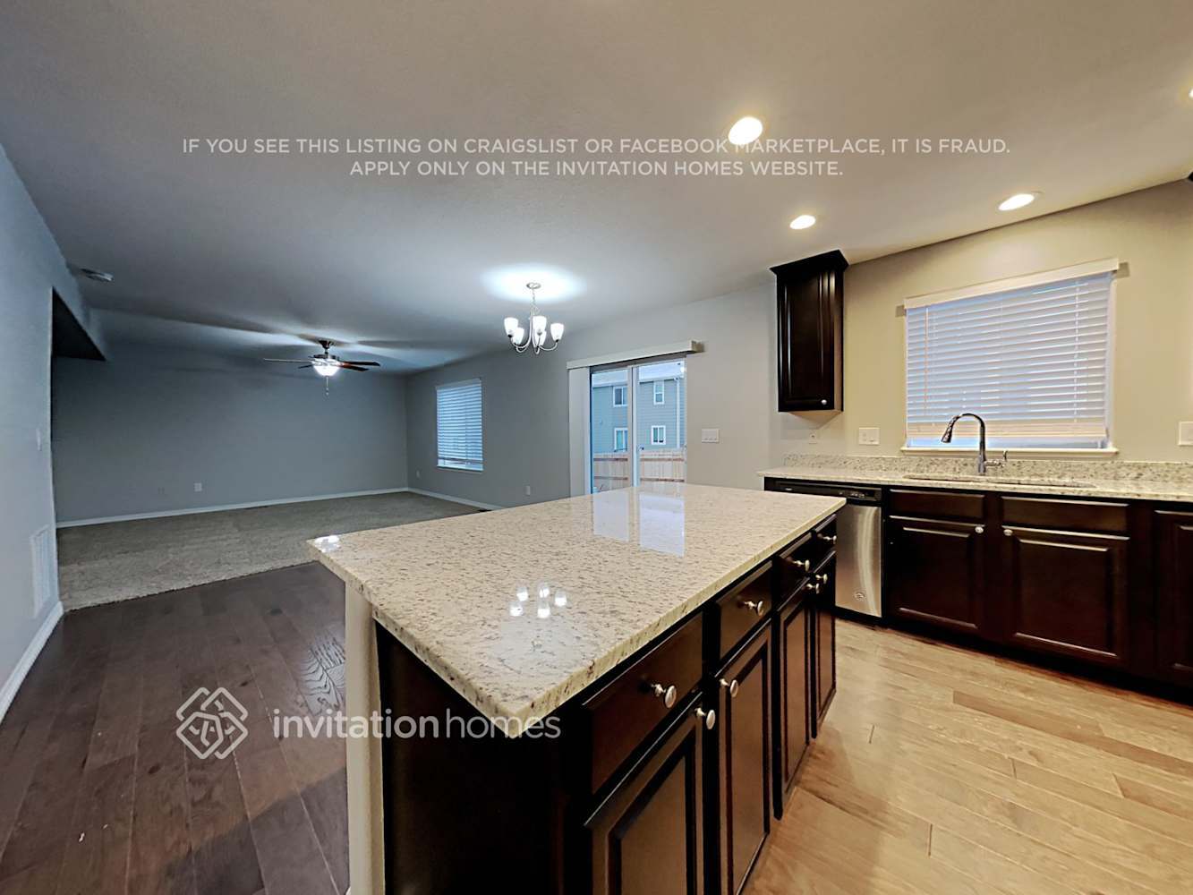 Building Photo - 10864 Nolin Dr