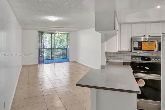 Building Photo - 8343 Lake Dr