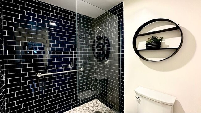 Building Photo - 1034 Kaumoku St