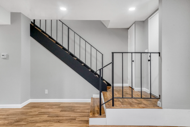 Building Photo - 3974 Tarrytown Ln