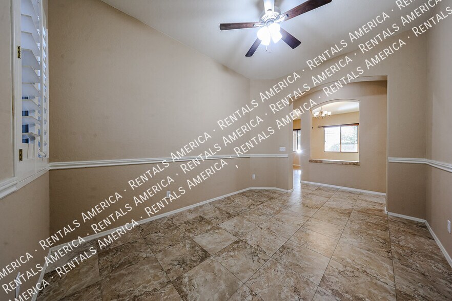 Building Photo - 8351 W Rosewood Ln