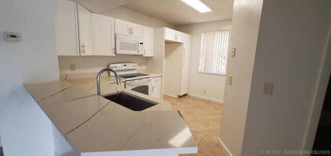 Building Photo - 8851 Wiles Rd