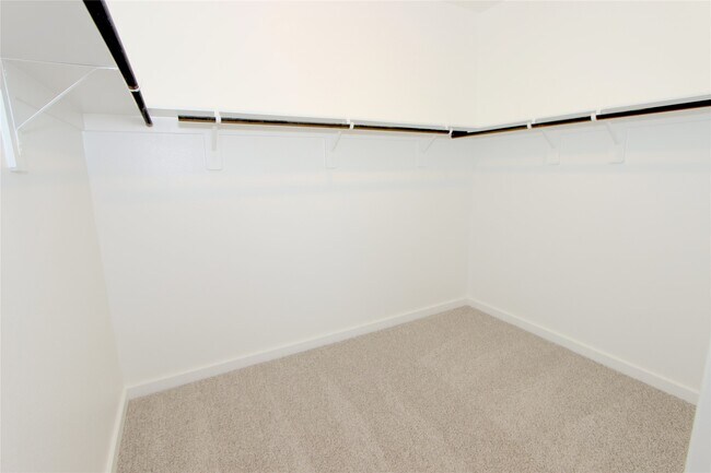 Building Photo - 5518 Handlewood Ln