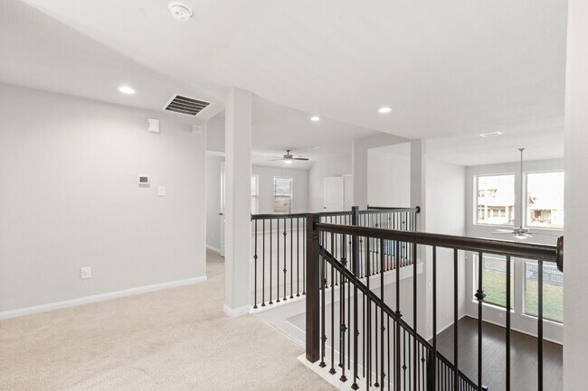Building Photo - 29650 Kynndal Shore Dr
