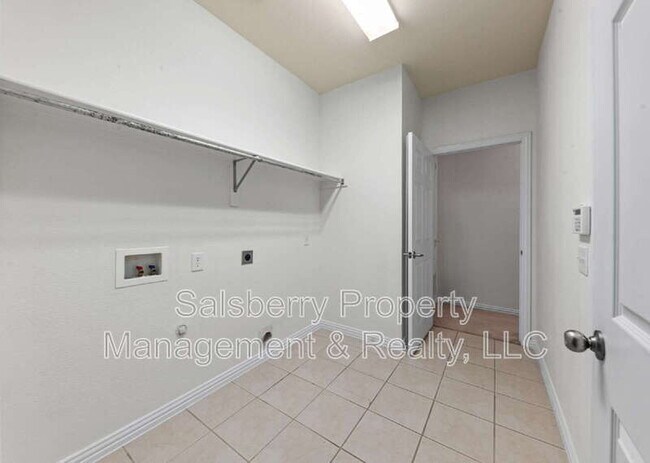 Building Photo - 252 Heritage Hill Dr