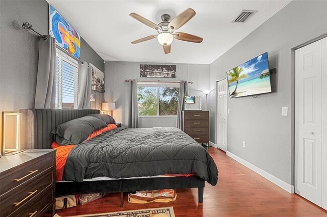 Building Photo - 5921 Riverside Ave