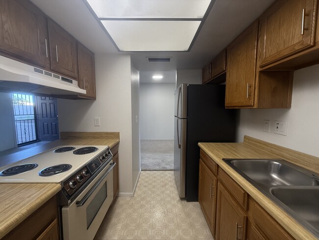 Building Photo - 20231 N 21st Dr