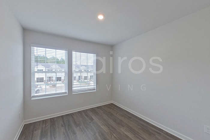 Building Photo - 372 Ironwood Ct