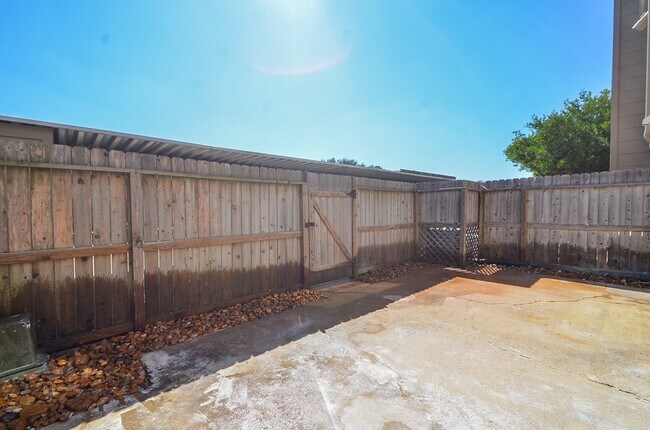 Building Photo - 15327 Falmouth Ave