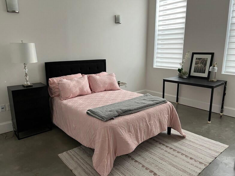 Bedroom 1: Furnished - 2301 Mission St