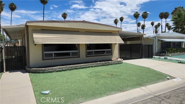 Building Photo - 868 Santo Tomas Dr