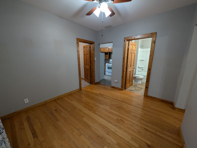 Building Photo - 529 Main St