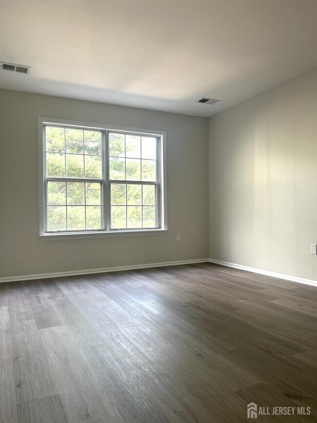 Building Photo - 7302 Elm Ct