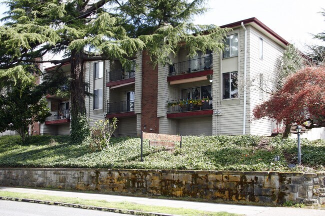Building Photo - Tabor View East