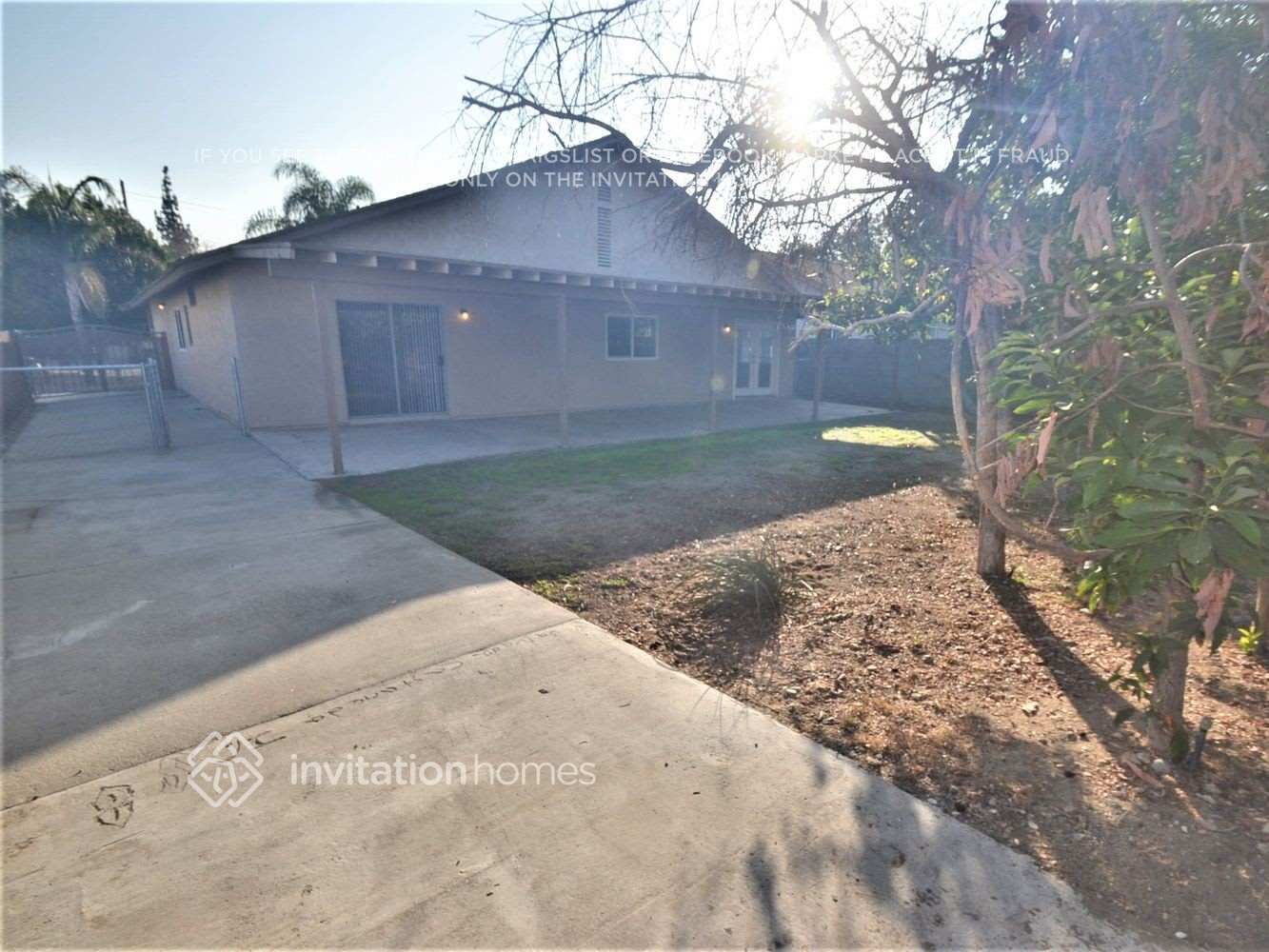 Building Photo - 2155 E Alondra St