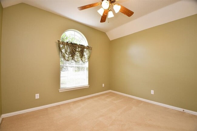 Building Photo - 3111 Zelko Dr