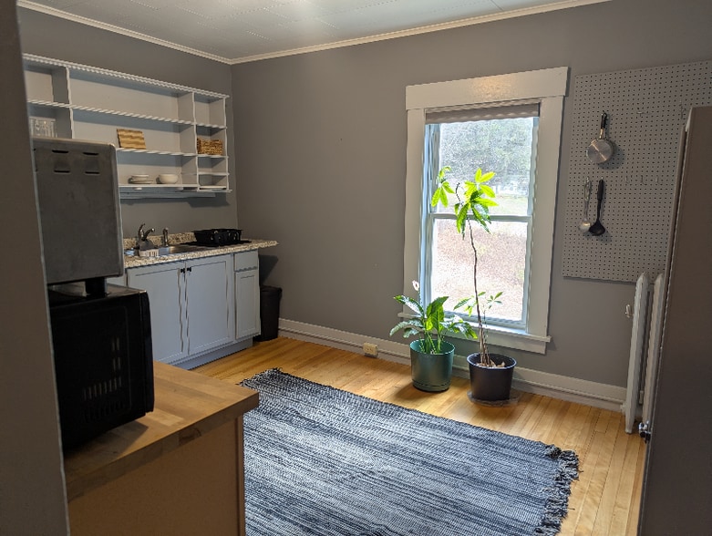 Building Photo - 150 View St