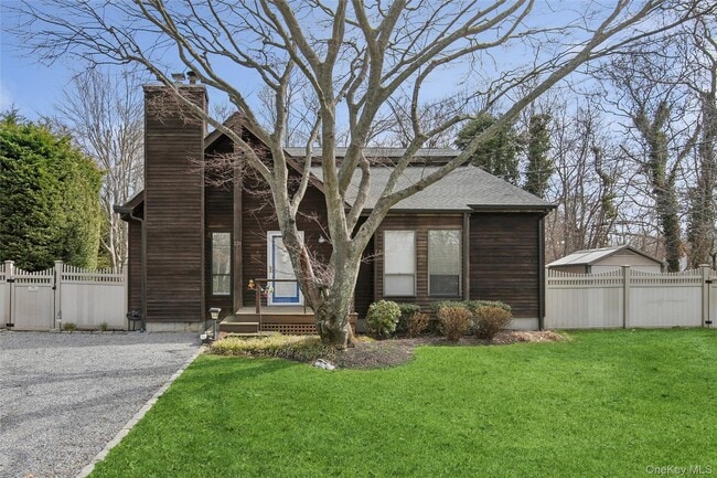 Building Photo - 131 Lewis Rd