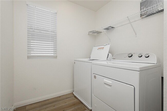 Building Photo - 9108 Vesey Ave