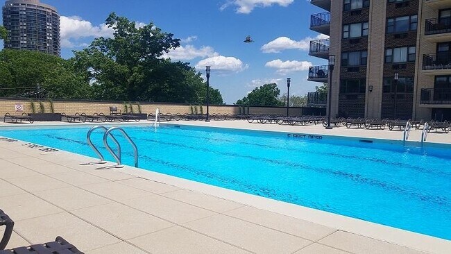 Building Photo - 7855 JFK Blvd E