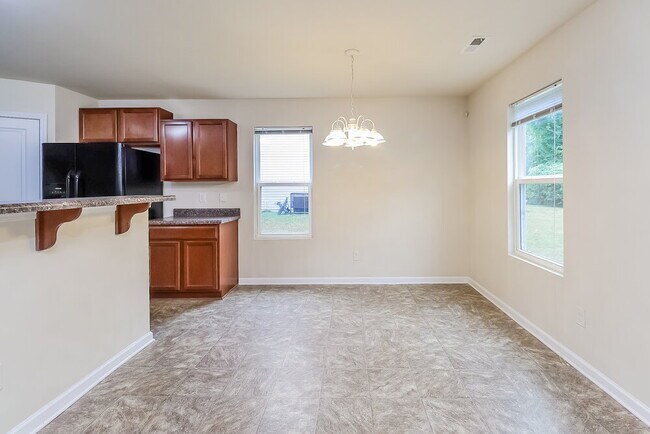 Building Photo - 716 Ferrell Ave