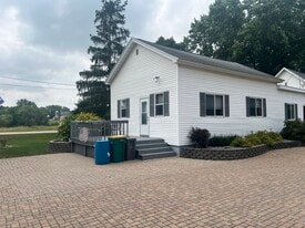 Building Photo - 6505 10th St SE