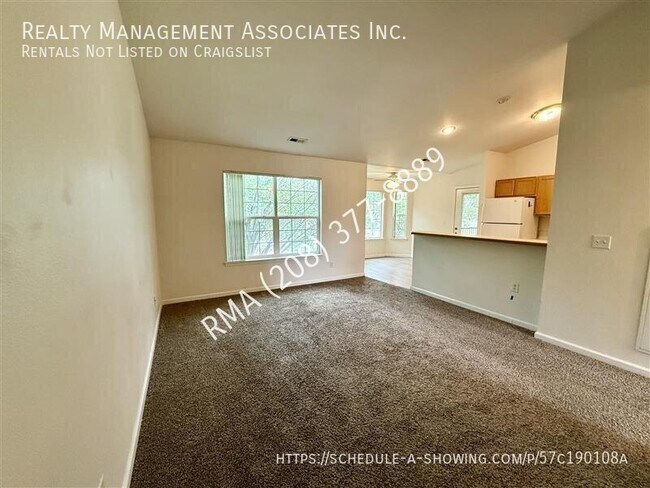 Building Photo - 10054 W Garverdale Ln