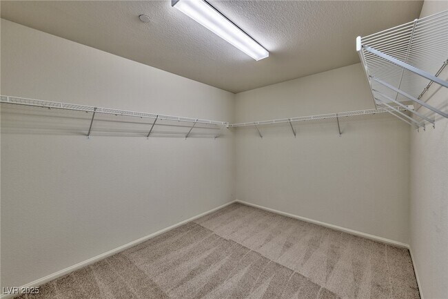 Building Photo - 156 Fulgora St
