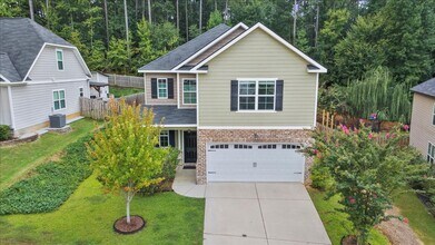Building Photo - 4 Bedroom, 2.5 Bathroom home in Grovetown with fenced yard and 2-car garage
