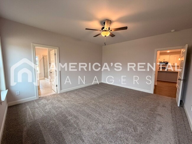 Building Photo - Elegant 4 Bedroom Retreat in Meridianville!
