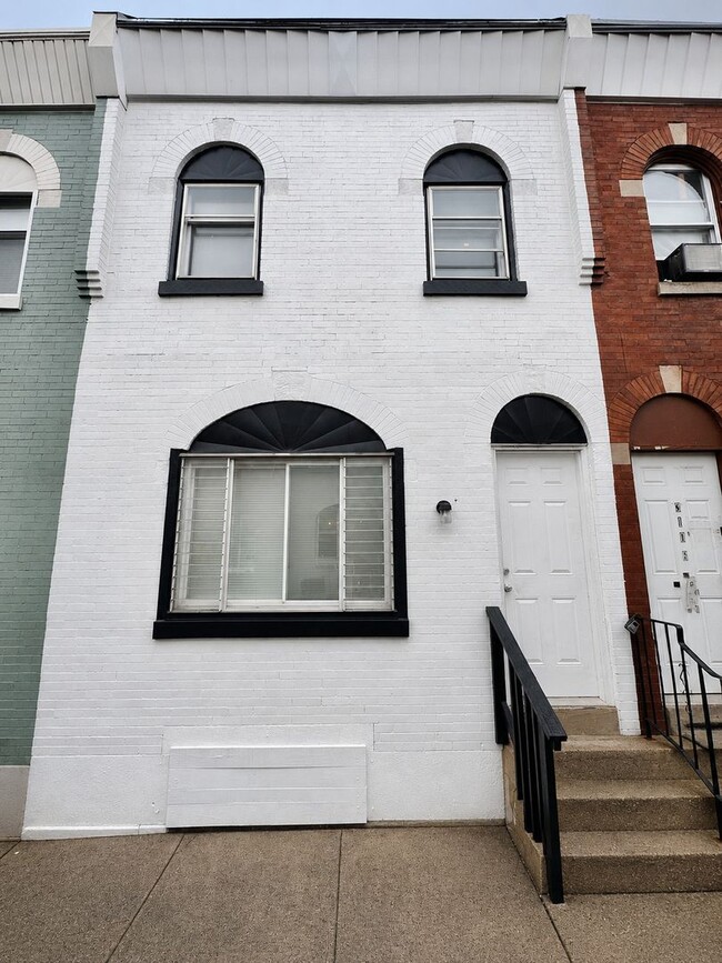 Building Photo - 3104 Hartville St