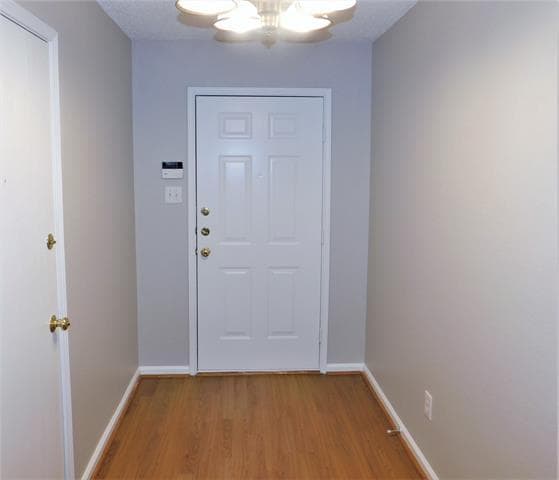 Building Photo - 1404 Wenatchee Dr